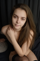 Aria, Umur 24, Pengiring Tirana / Albania