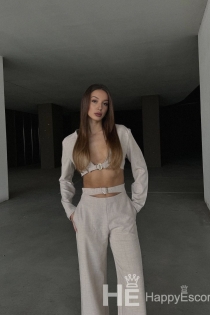 Minty Barbery, Age 20, Escort in Dubai / UAE - 3