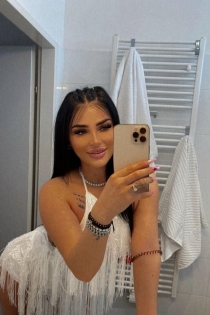 Luna, 21 let, Vídeň / Rakousko Eskorty - 2
