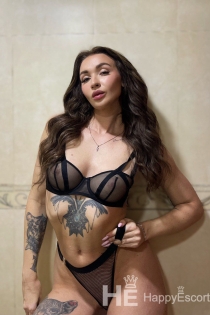 Polina, 30 let, Istanbul / Turecko Eskorty - 1