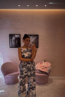 Maya, 19 let, Zürich / Švica Spremljevalci - 5