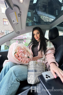 Ember, věk 22, Tirana / Albánie Escort – 1