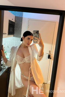 Ember, 22 años, Escorts en Tirana / Albania - 4
