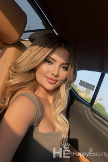 Ece, 23 éves, Isztambul/Törökország kísérők – 1