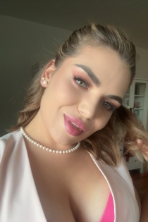 Isa, Age 22, Escort in Prague / Czech Republic - 3