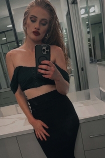 Red Cherry, Age 29, Escort in Palm Springs CA / USA - 7