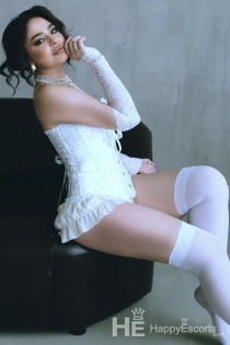 Tina, Age 30, Escort in Dubai / UAE - 6