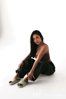Hanna, Age 24, Escort in Dubai / UAE - 2