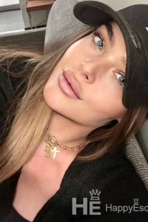 Tory, 22 anni, Antalya / Turchia Escort - 1