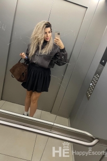 Ella, 20 let, Bělehrad / Srbský doprovod – 1