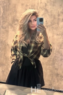 Ella, 20 let, Bělehrad / Srbský doprovod – 2