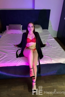 Renata, 24 let, Praga / Češka republika Spremljevalci - 2