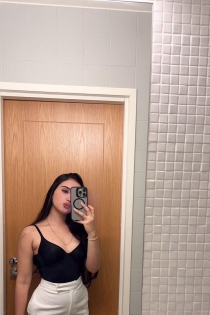 Lola, 22 let, Praha / Česká republika Eskorty - 3