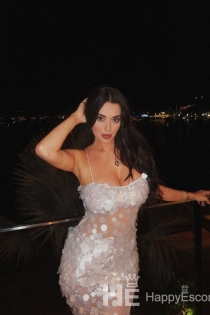 Astra Nott, 23 m., Dubajus / JAE palydos – 7