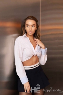 Renata, Age 27, Escort in London / United Kingdom - 1