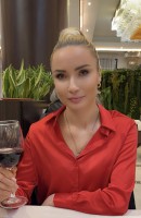 Isabella, 26 anni, Milano / Italia Escort