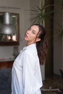 Camille, Miaka 22, London / Uingereza Wasindikizaji - 1