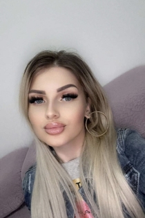 Alice, Miaka 30, Verona / Italia Wasindikizaji - 3
