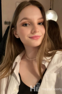 Polina, Usia 18, Antalya / Turki Escort - 1