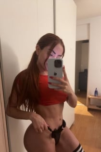 Jade, Miaka 22, San Giljan / Malta Wasindikizaji - 13