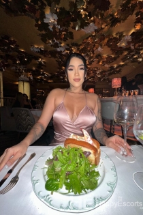 Katia, 24 anni, Tirana / Albania Escort - 3