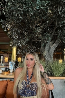 Poliana, Age 24, Escort in Düsseldorf / Germany - 3