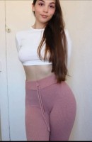Bya, starost 28, Helsinki / Finska Spremljevalci