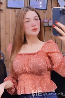 Hira, Miaka 25, Karachi / Pakistan Wasindikizaji - 1