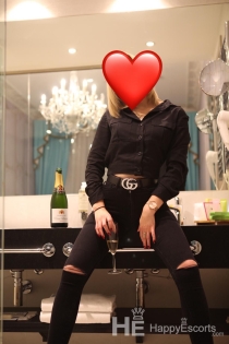 Giulia, Miaka 29, Swansea / Uingereza Wasindikizaji - 3