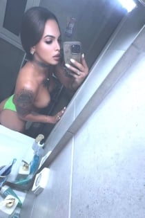 Amanda, Age 29 - 21