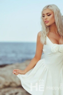 Sabrina, Alter 21, Escort in Berat / Albanien - 3