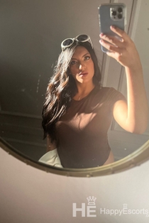 Val, 22 ans, Paris / France Escortes - 8