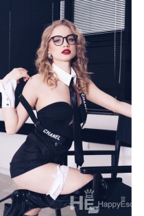 Tay, Age 22, Escort in London / United Kingdom - 5