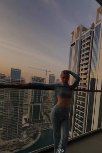 Linn, 21 ans, Paris / France Escortes - 5