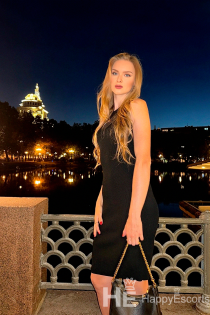 Yenta Black, Age 21, Escort in Dubai / UAE - 2