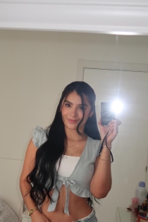 Emma, Age 23 - 9