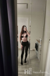Agnes, Miaka 21, Helsinki / Ufini Wasindikizaji - 2