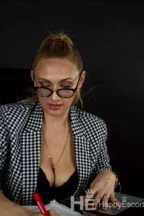 Innastrea, Umur 32, Pengiring Tirana / Albania - 6