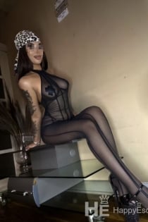 Eva, Alter 27 - 6