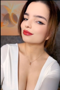 Hande, Age 22, Escort in Istanbul / Turkey - 2