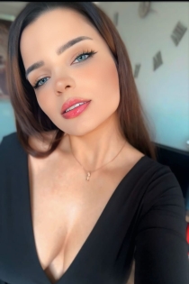 Hande, Age 22, Escort in Istanbul / Turkey - 4