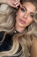 Cirstina, Yaş 25, İstanbul / Türkiye Escortları