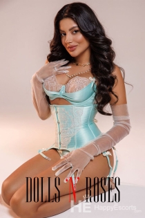 Azi, Age 21, Escort in London / United Kingdom - 2