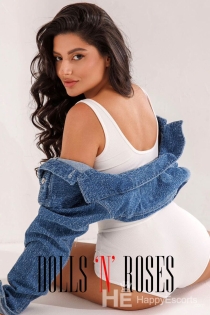 Azi, Age 21, Escort in London / United Kingdom - 4