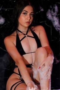 Berfn, Alter 26, Escort in Tirana / Albanien - 1