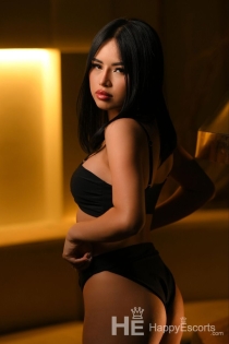 Mia, Age 22, Escort in London / United Kingdom - 5