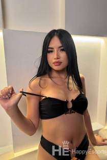 Mia, Age 22, Escort in London / United Kingdom - 8