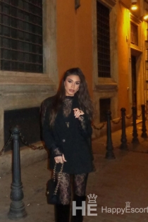 Angela, 23 éves, Isztambul/Törökország kísérők – 4