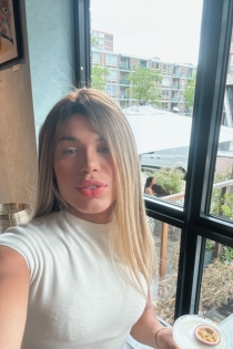 Kim, Age 24, Escort in Stuttgart / Germany - 4