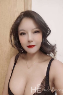 Huangpi, Umur 45, Pengiring Tirana / Albania - 2